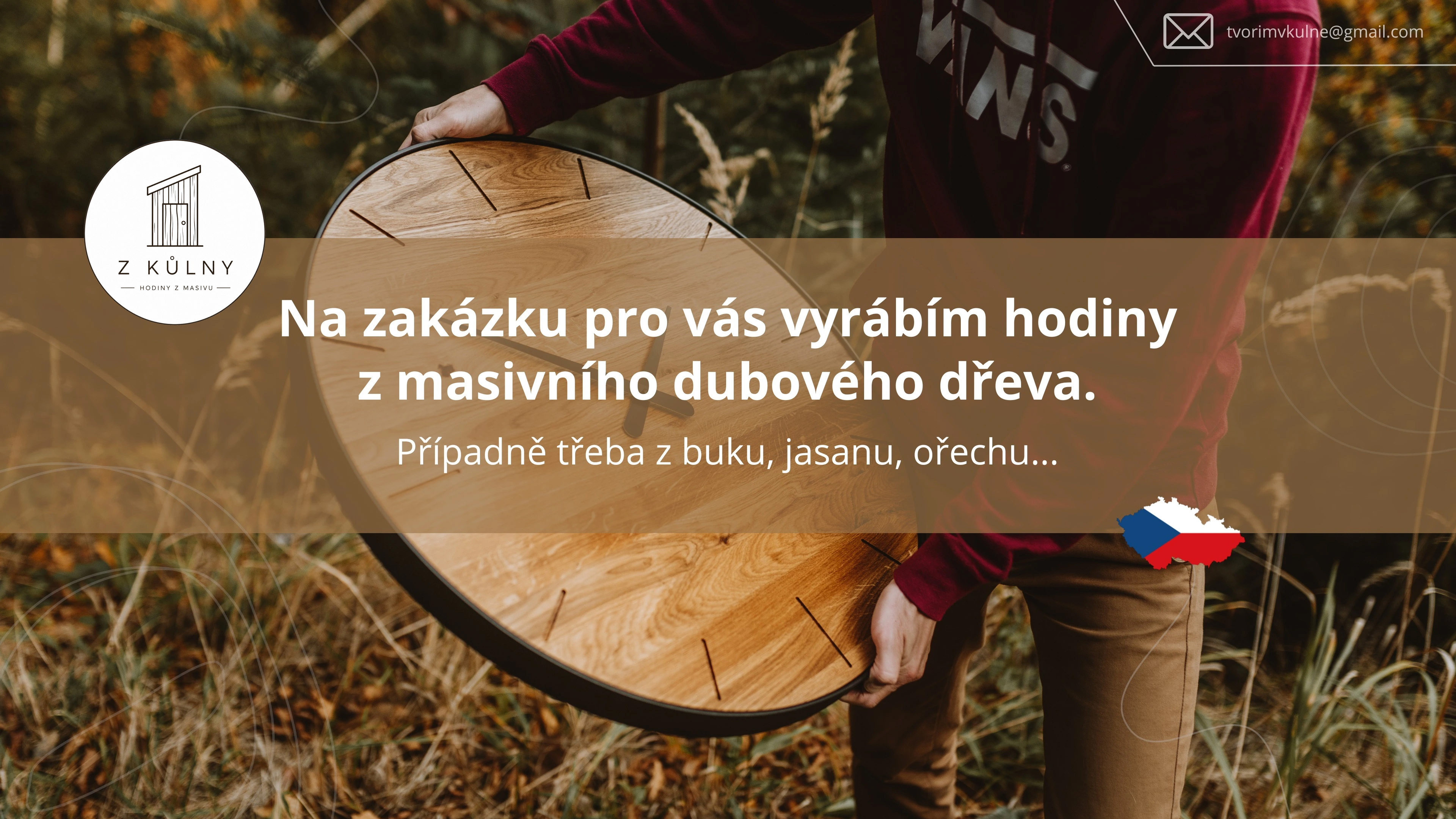 Hodiny z masivního dřeva