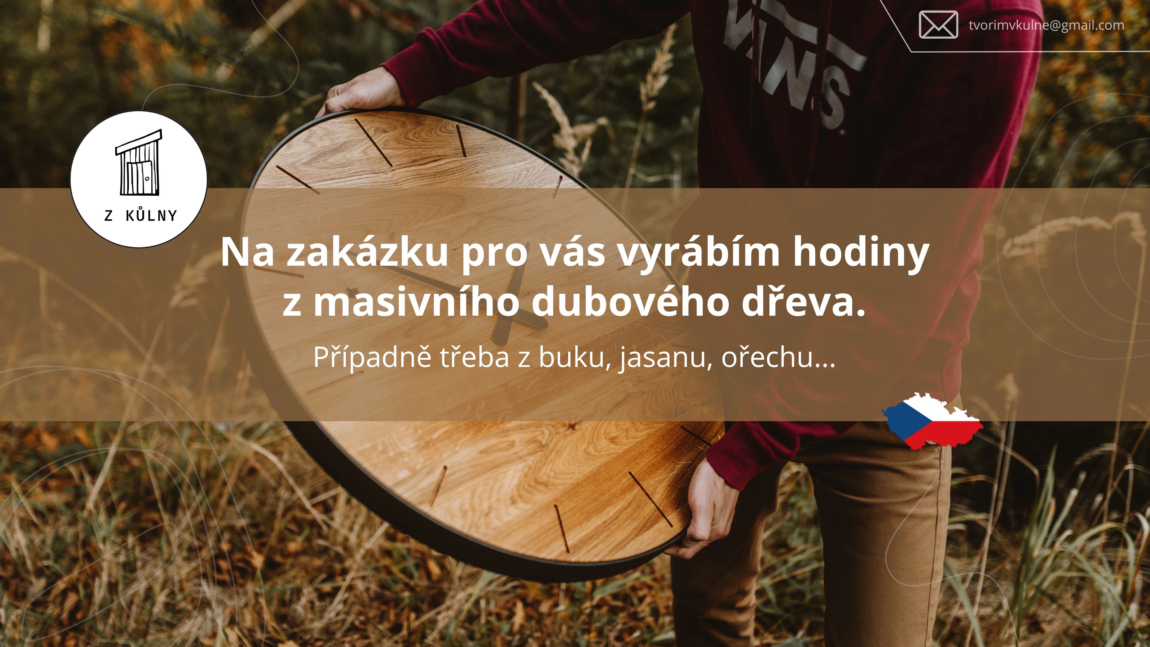 Hodiny z masivního dřeva