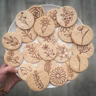 Už vám ta zima taky přijde nekonečná? 🥶 My už vyhlížíme jaro všemi smysly! 🌸 Tak jsme si ho přivolali aspoň do kuchyně....