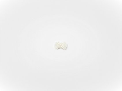Aplikace perličková mašlička filc (š2 x v1.5cm) 8Kč
