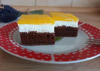 Svieži cuketový tvarohový koláč