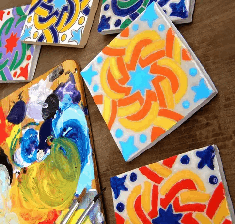 Španělská barevná kachlička