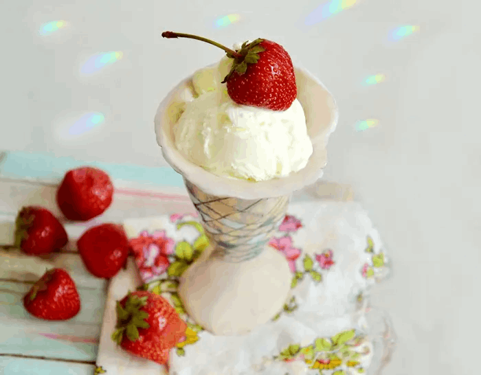 Zmrzlinový pohárek