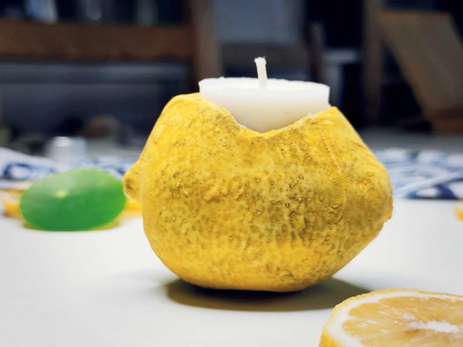 Výtvarka s Amosem - Jak si vyrobit svícen z citronu