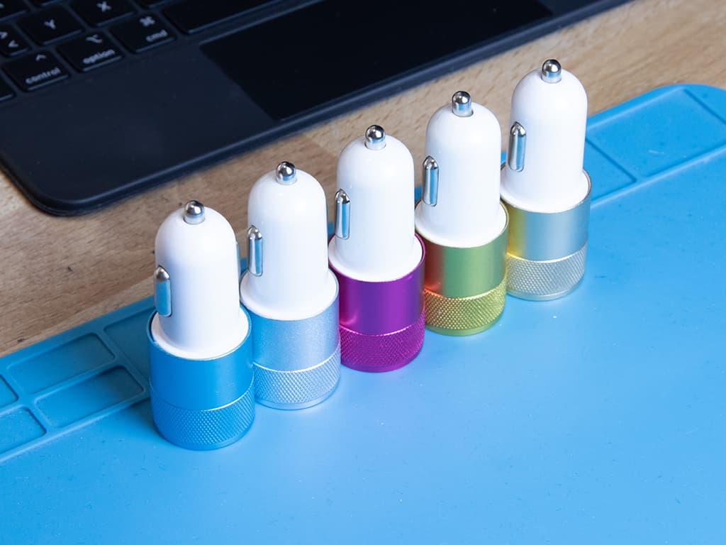 Autonabíječka ke každé objednávce ZDARMA!