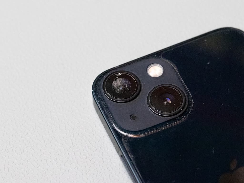 5 důvodů, proč si nechat opravit krycí sklo hlavní kamery u iPhonu