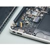 Výměna baterie MacBook 1