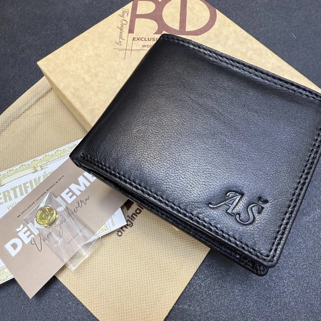 Luxusní černá kožená peněženka s vlastním monogramem