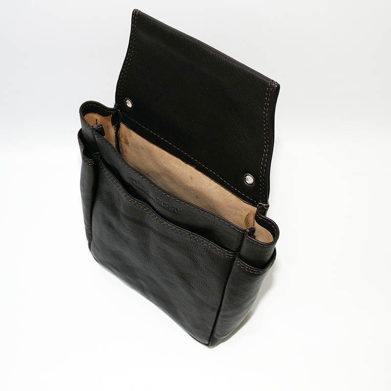 Kožené pouzdro na kasírku TILLBURRY Leather s monogramem – praktické a stylové
