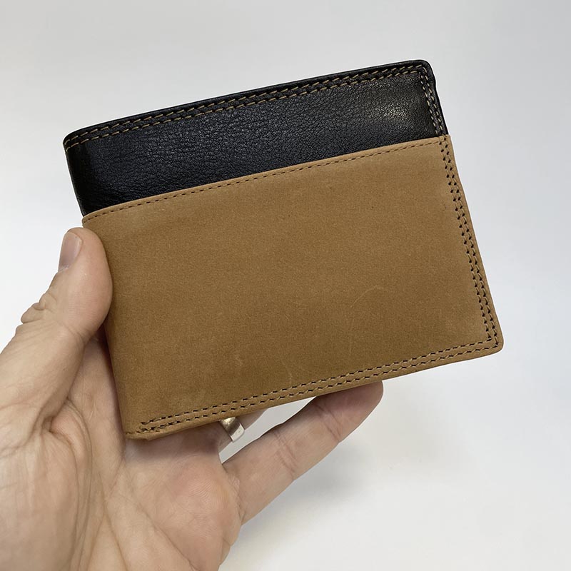 Pánská kožená peněženka z kombinované kůže s monogramem a věnováním
