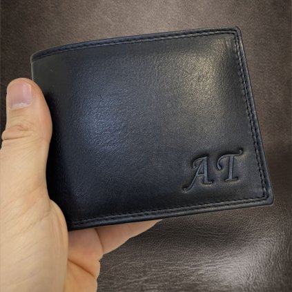 Pánská černá kožená peněženka BEORIGINAL Leather RFID s monogramem (ražba)