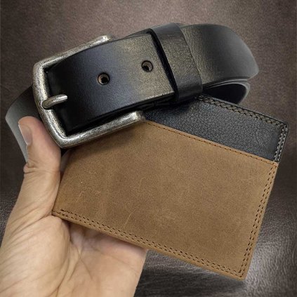 Pánský kožený set COMBO Leather hnědá kožená peněženka a kožený pásek s monogramem (ražba)