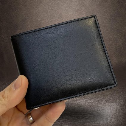 Pánská černá kožená dolarovka BEORIGINAL Leather s monogramem (ražba)