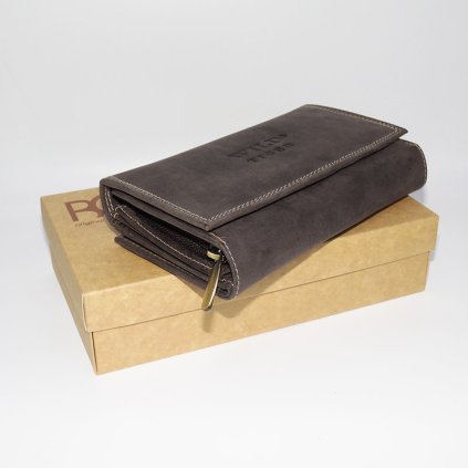 Dámská hnědá kožená peněženka WILD Leather s monogramem (ražba)