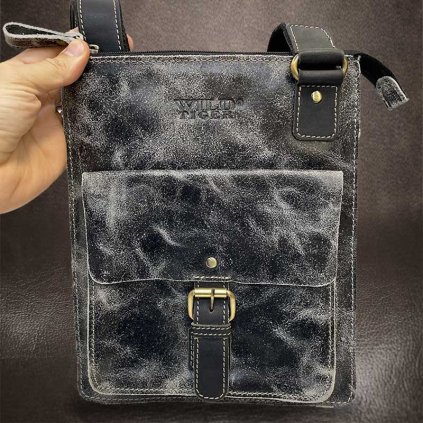 Pánská černá WILD Leather kožená crossbody messenger taška přes rameno | velikost M středně velká