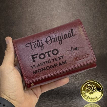 Dámská červená kožená peněženka BELLUGIO s monogramem, textem nebo fotkou + Akce - zlatá mince Pro štěstí ZDARMA