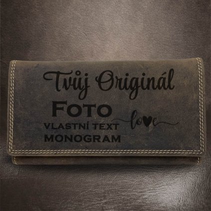 Dámská hnědá kožená peněženka TILLBERG s monogramem a vlastním textem