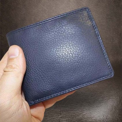 Modrá SLIM kožená peněženka BEORIGINAL Leather s monogramem (ražba)