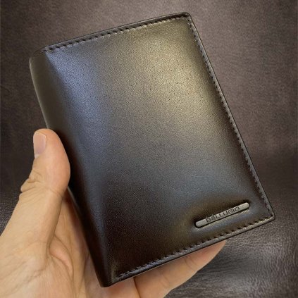 Pánská hnědá kožená peněženka Bellugio Leather RFID s monogramem (ražba)