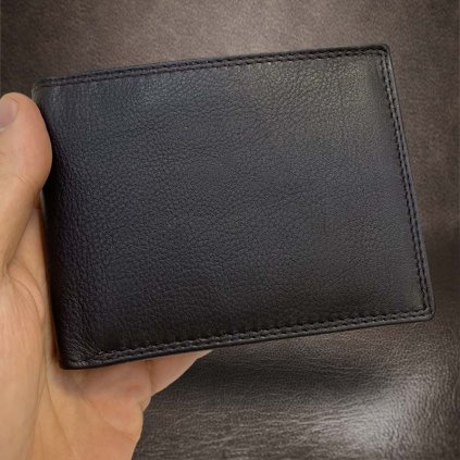 Pánská hnědá kožená peněženka RFID BEORIGINAL Leather s monogramem (ražba)