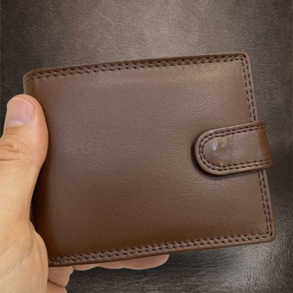 Pánská tmavě hnědá SOFT kožená peněženka RFID BEORIGINAL Leather s monogramem (ražba)