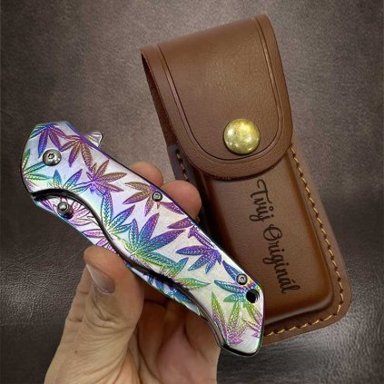 Prémiový reliéfní leštěný vyklápěcí nůž MARIHUANA s vlastním textem a koženým pouzdrem