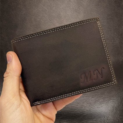 Pánská tmavě hnědá kožená peněženka Tiger Leather s monogramem (ražba)