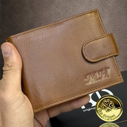 Pánská hnědá kožená peněženka PERSONIQ Be Leather RFID s monogramem (ražba) + Akce - zlatá mince Pro štěstí ZDARMA