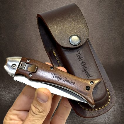 Originální vyklápěcí nůž s vlastním textem, monogramem a koženým pouzdrem  + prémiové dárkové balení BE Original