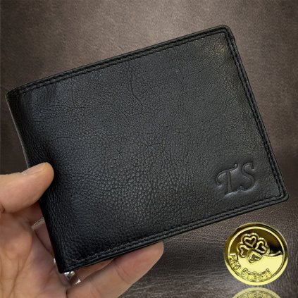 Černá SLIM kožená peněženka BEORIGINAL Leather s monogramem (ražba)  + Akce - zlatá mince Pro štěstí ZDARMA
