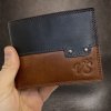 Pánská černo hnědá kožená peněženka PREMIUM Leather s monogramem (ražba)