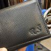 Černá kožená kasírka BELLUGIO Leather s monogramem (ražba)  + Akce - zlatá mince Pro štěstí ZDARMA