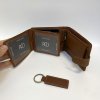 Pánský hnědý kožený set peněženky a klíčenky s vlastním monogramem, textem, fotkou