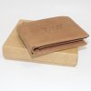 Pánská hnědá kožená peněženka Tiger Leather s monogramem (ražba)