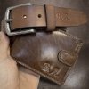 Pánský luxusní kožený set ROYAL LEATHER hnědá kožená peněženka a pásek s monogramem (ražba)