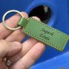 Zelená kožená klíčenka BEORIGINAL Leather s vlastním textem  Možnost gravírování z obou stran