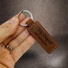 Světle hnědá kožená klíčenka BEORIGINAL Leather s vlastním textem