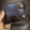 Pánská tmavě hnědá kožená peněženka s řetízkem ROYAL Leather s monogramem (ražba)