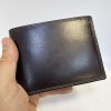 Pánská tmavě hnědá kožená peněženka ROYAL Leather RFID s vlastním monogramem, textem nebo fotkou
