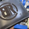 Pánská černá kožená peněženka ROYAL Leather RFID s vlastním monogramem, textem nebo fotkou  + Akce - zlatá mince Pro štěstí ZDARMA
