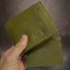 Zelená SLIM 2v1 kožená peněženka BEORIGINAL Leather s monogramem (ražba)