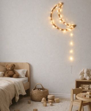 ✨ Nemusí být všechno složité, aby to bylo krásné. Pokud hledáte jednodušší a dostupnější variantu lampičky, mám pro vás...