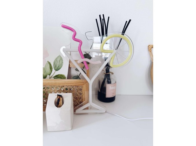 1558c590 f78b 456a 9839 a01d6f165c63