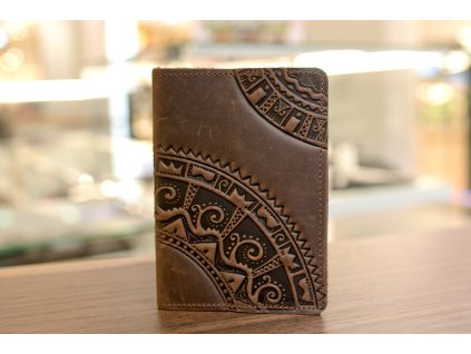 1690 obal na pas s reliefem hucul kuze crazy horse tmave hneda