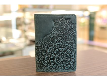 1717 obal na pas s reliefem kvetouci zahrada kuze crazy horse tyrkysova