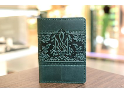 1816 obal na pas s reliefem trojzubec gr kuze crazy horse tyrkysova