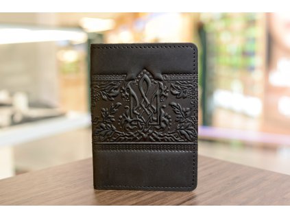 1846 obal na pas s reliefem trojzubec gr kuze crazy horse cerna