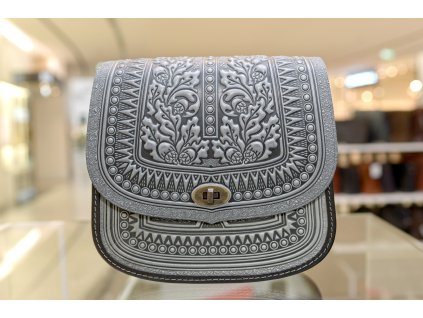 820 kabelka dub l opaskova kuze seda cerna