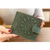 115 3 skladaci penezenka s reliefem mandala kuze crazy horse tmave zelena