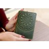 1750 3 obal na pas s reliefem mandala kuze crazy horse smaragdova